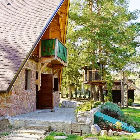 Mountain Jarilo - Scenic Fruska Gora Retreat With Fireplace, Sauna And Large Private Yard