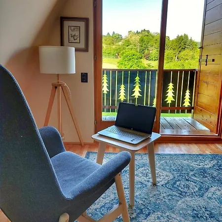 Mountain Jarilo - Scenic Fruska Gora Retreat With Fireplace, Sauna And Large Private Yard Casa vacanze