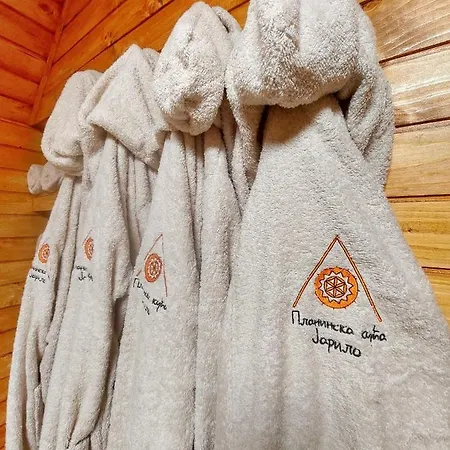 Mountain Jarilo - Scenic Fruska Gora Retreat With Fireplace, Sauna And Large Private Yard * Lezimir