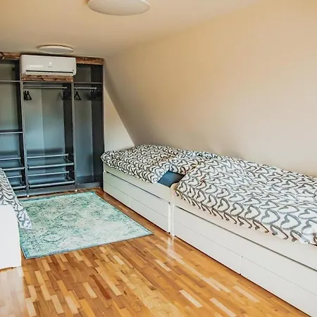 Mountain Jarilo - Scenic Fruska Gora Retreat With Fireplace, Sauna And Large Private Yard Дом отдыха