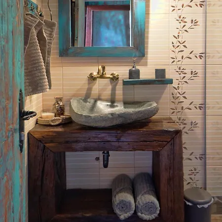 Mountain Jarilo - Scenic Fruska Gora Retreat With Fireplace, Sauna And Large Private Yard * Lezimir